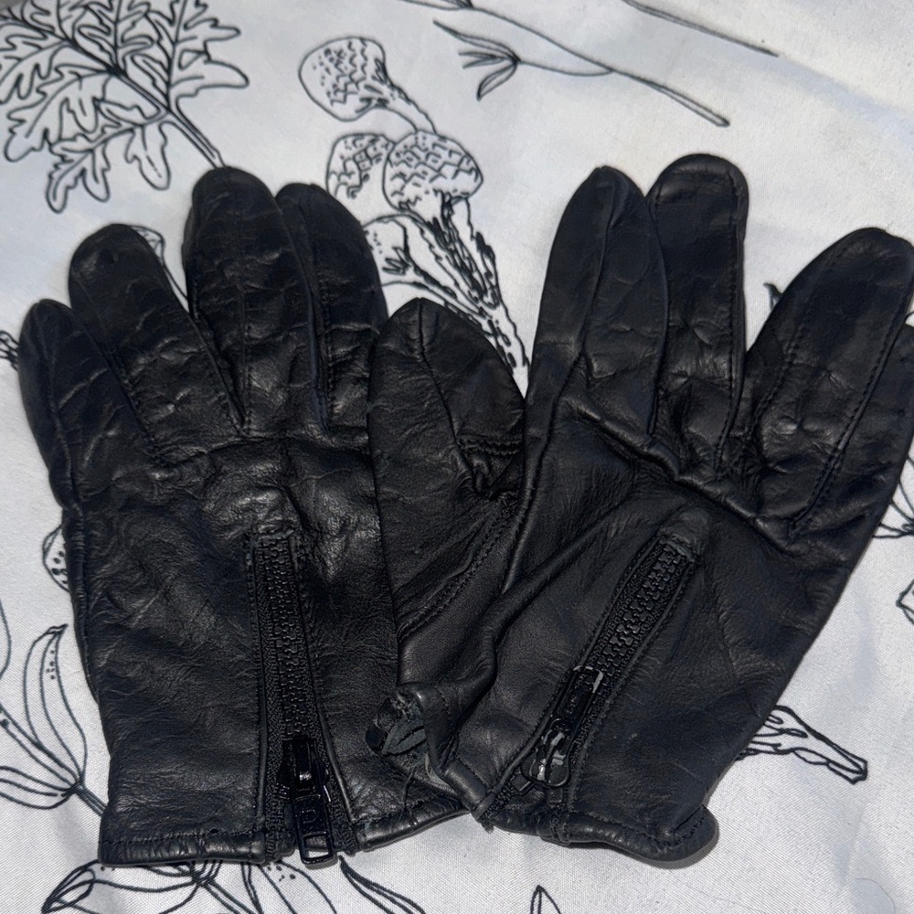 Black Leather Women's Gloves
